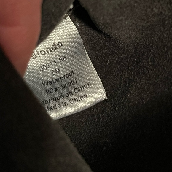 Blondo Fay Waterproof Ankle Boot Gray Suede - Picture 2 of 16